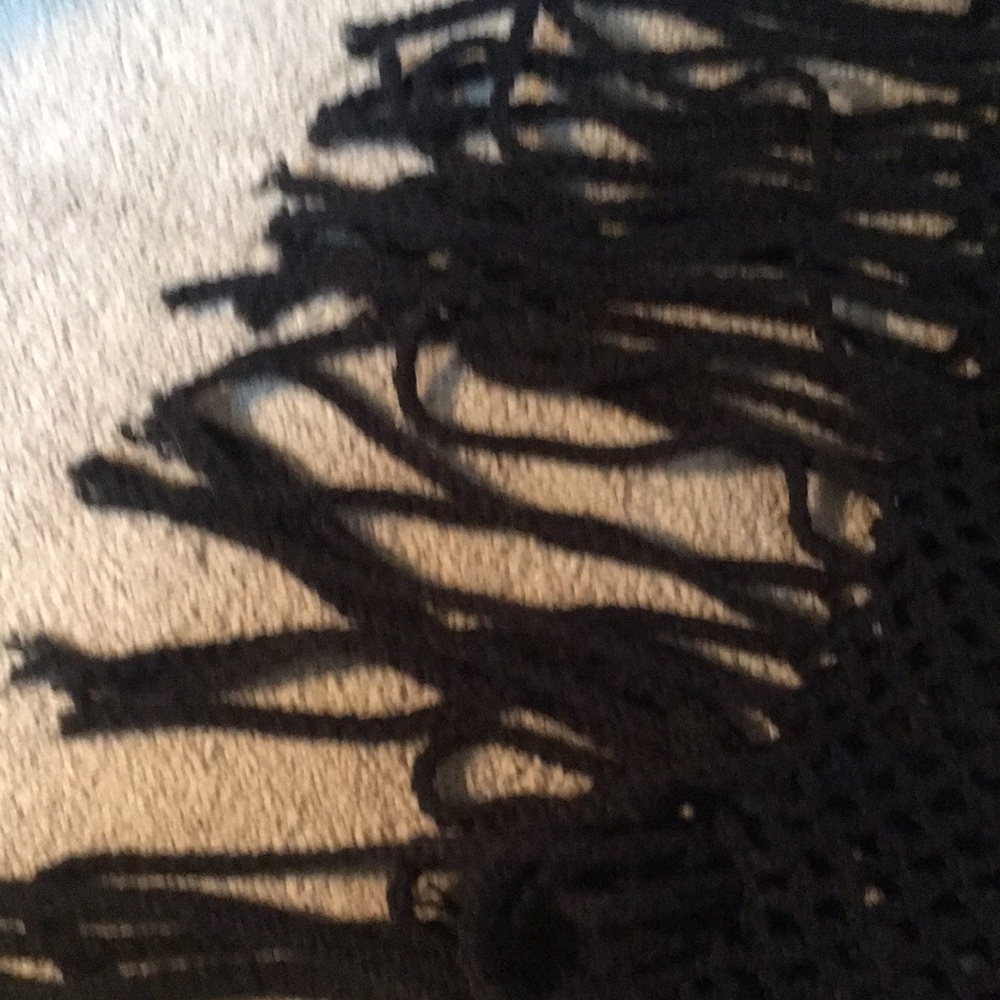 Shawl - Picture 3 of 3